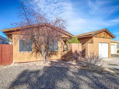 705 Charleston St NE, Albuquerque, NM, 87108