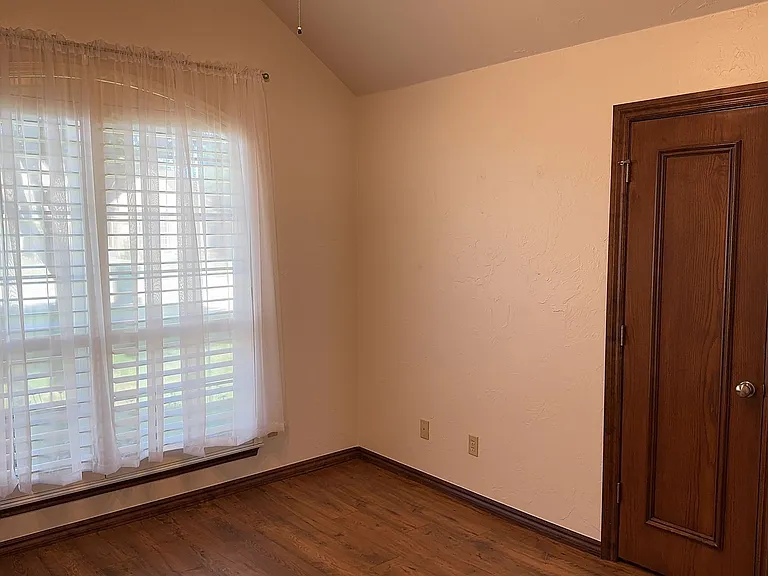 9200 Stacy Lynn Ln — Photo 14