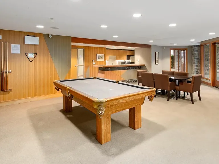 580 Raven Woods Dr #405 — Photo 21