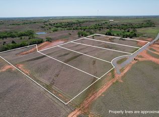 3 N 2116th Rd, Foss, OK 73647