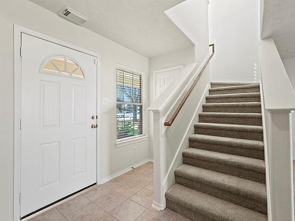 4th image of 24406 Leachwood Dr