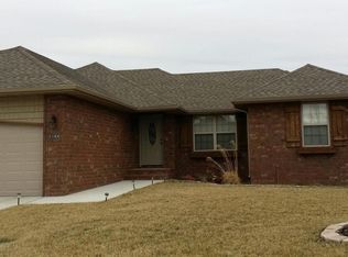 4863 W Skyler Dr, Springfield, MO 65802