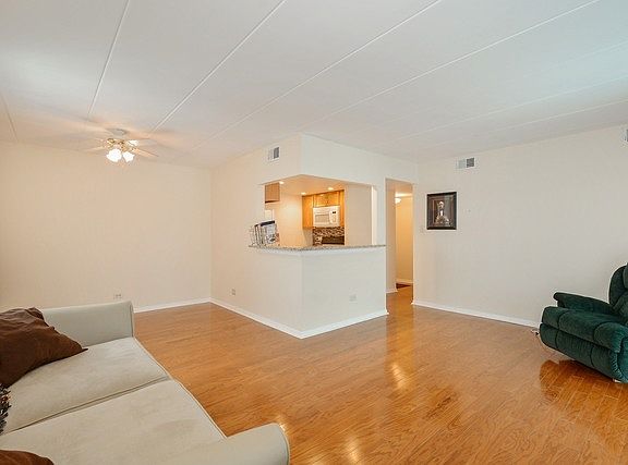 3rd image of 3838 W 111th St APT 410