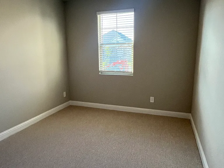 1407 Winters Way — Photo 10