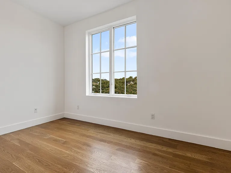 75 Ralph Ave #3E — Photo 3