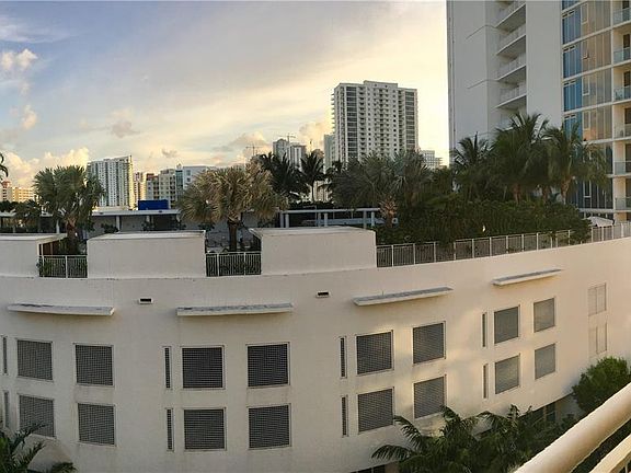 3rd image of 2001 Biscayne Blvd APT 2604