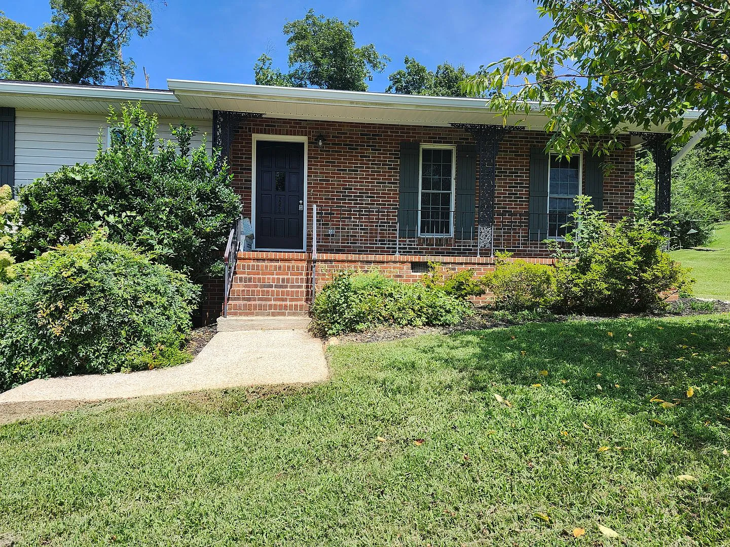 Coming Soon - 3 Bedroom 3 Bath home minutes from 1-75 and Hamilton Place Mall — Photo 2