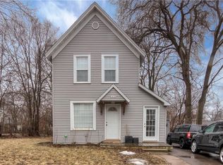 1413 Summit St, Eau Claire, WI 54703