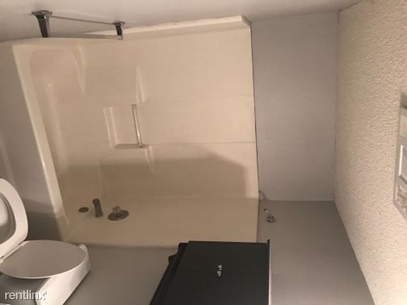 3rd image of 993 Seminole Dr