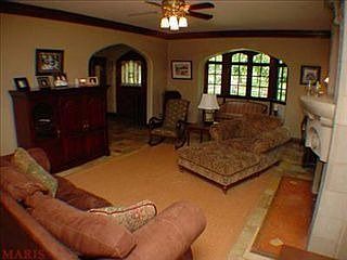 3rd image of 3921 Holly Hills Blvd