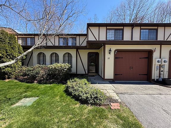 4th image of 119 Stringham Road #37