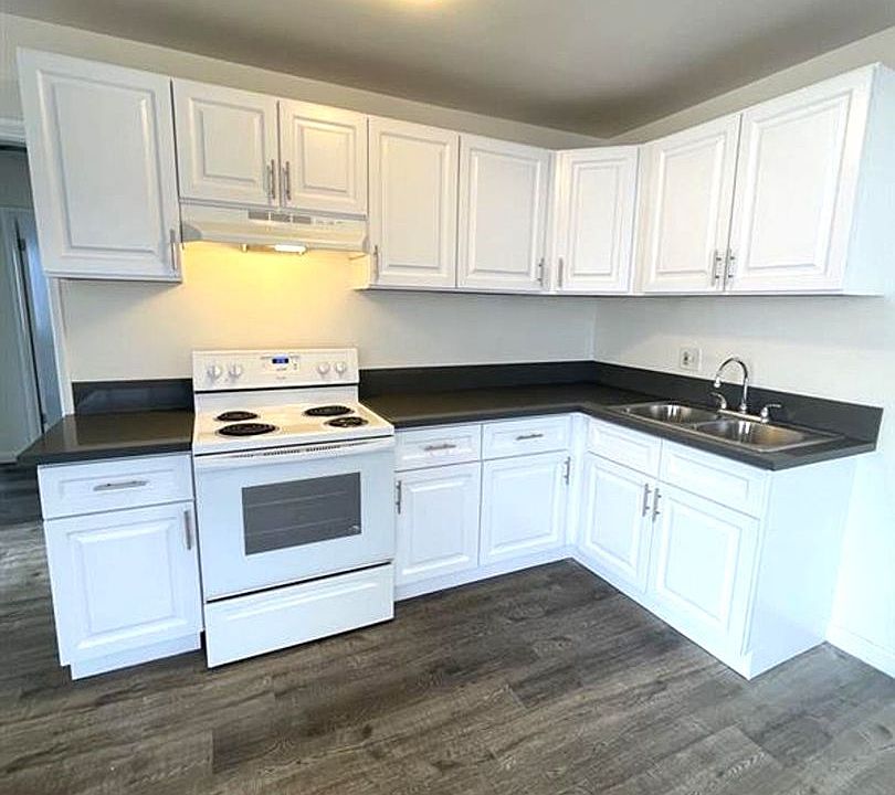 1st image of 1130 Orizaba Ave APT 9