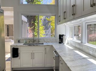 8 Wooded Oak Ln, East Hampton, NY 11937