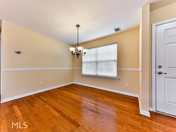 3rd image of 408 Chatooga Ln