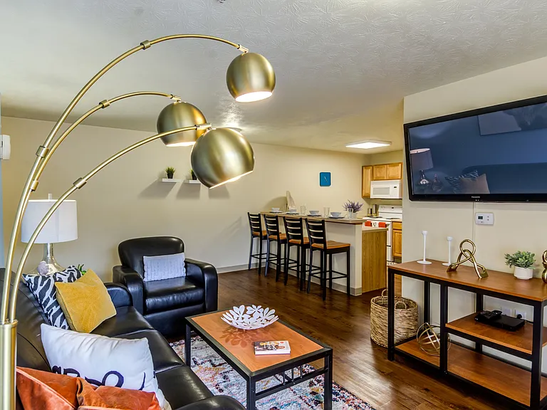 West Run Apartments-poi-003 (1)