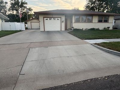 506 Garden Dr, Bismarck, ND, 58504