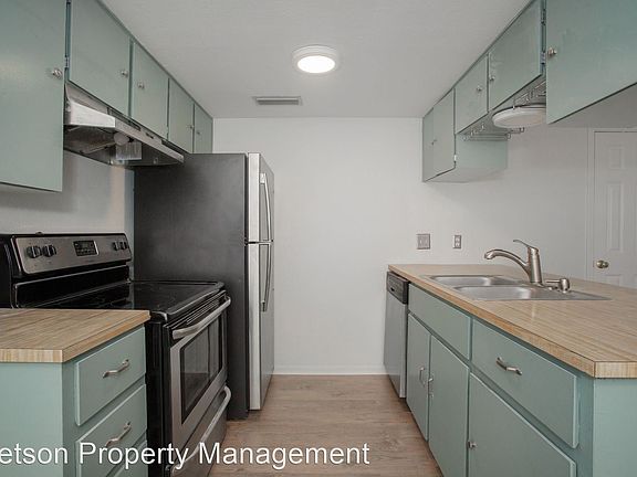 5th image of 1202 Justin Ln Building B