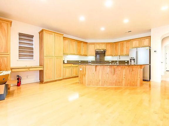 4th image of 3323 Bastille Ct