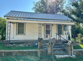 315 Hill St, Hico, TX 76457
