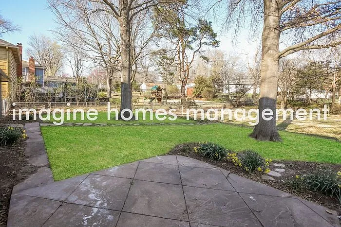 9411 Moody Park Dr — Photo 17
