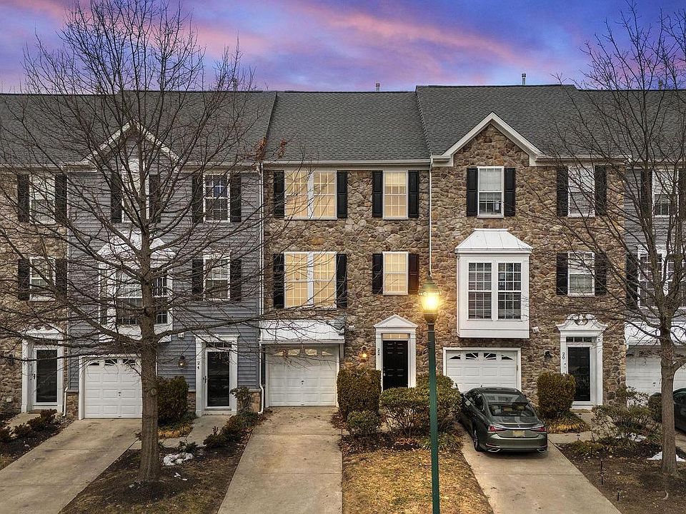 1st image of 22 River Ln