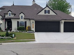 1600 W Waco St S, Broken Arrow, OK 74011