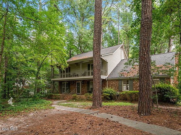 3rd image of 108 Dogwood Drive