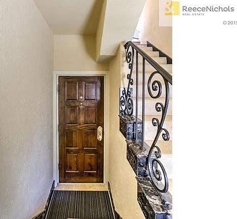 3rd image of 4828 Roanoke Pkwy APT 15