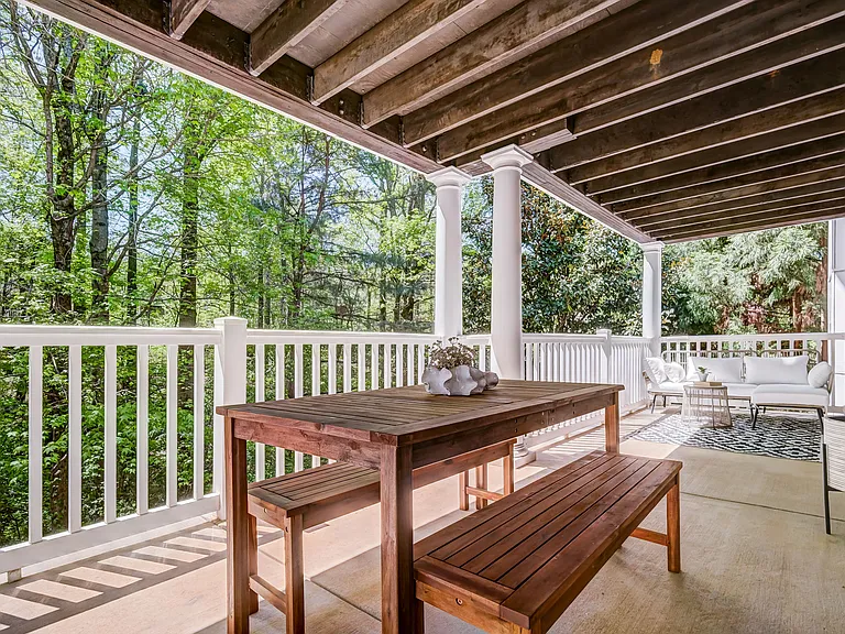 The Veranda — Photo 25