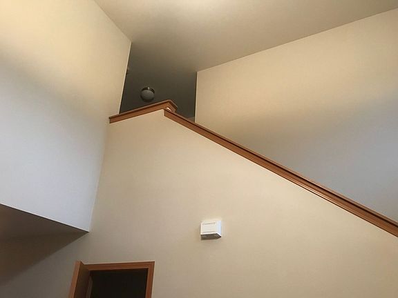 4th image of 703 NE Lauren St