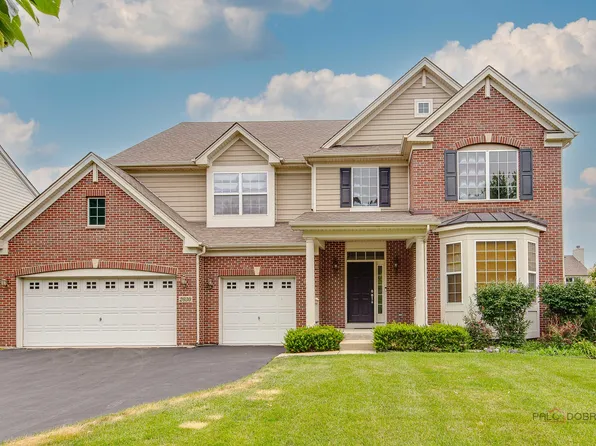 2030 Padua Dr, Elgin, IL 60123