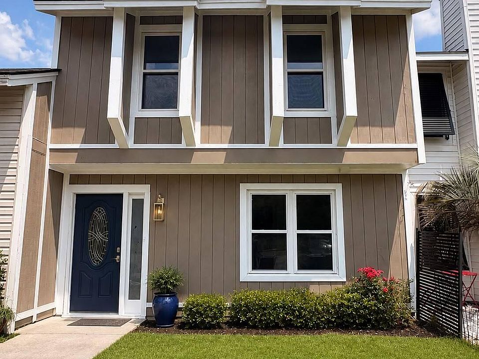 1st image of 11 Hunters Ct