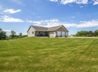 6948 Hope Rd SE, Nelson, MN 56355