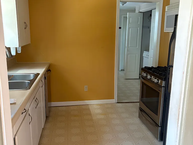 665 SE Vera Ave — Photo 7