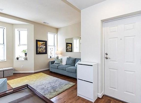 3rd image of 627 Clara Ave APT 302