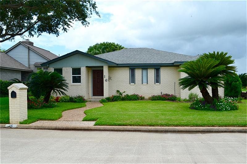 1st image of 16 Campeche Cir
