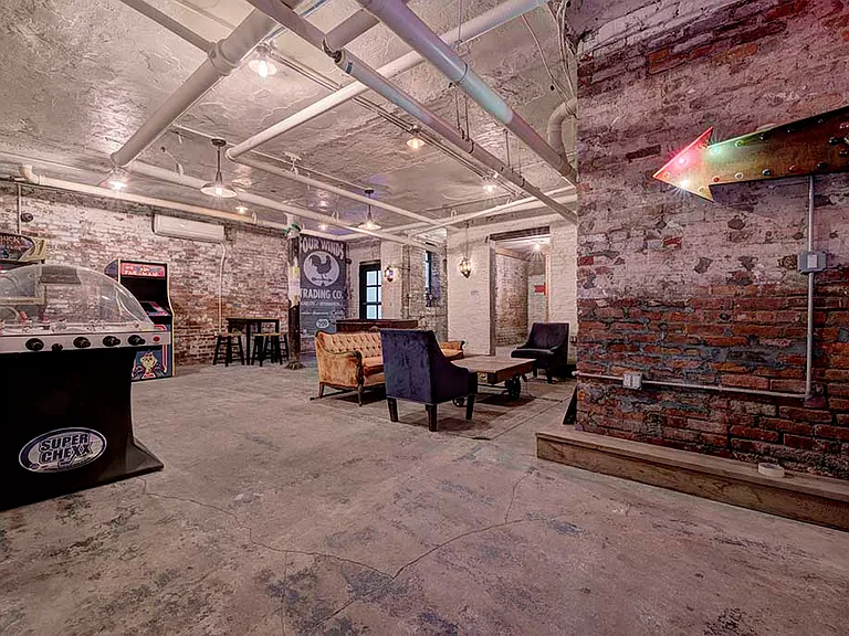 207 Madison St #18 — Photo 7