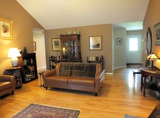 90 Stacey Dr, Cleveland, GA 30528