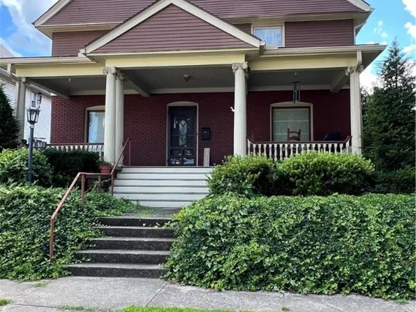 1610 E 46th St, Ashtabula, OH 44004