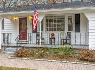 28 Chestnut Hill Rd, Chelmsford, MA 01824
