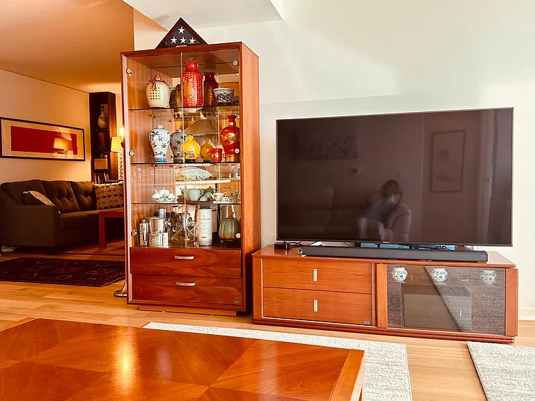 Living area & Den / 3rd bed