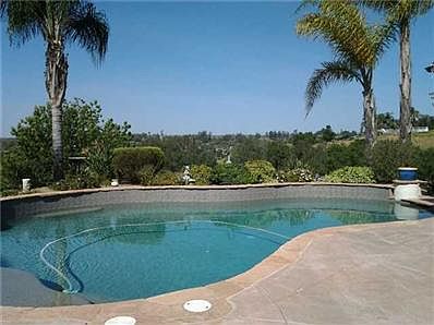 2nd image of 1311-13 Cresta Loma Dr