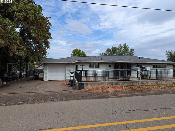2nd image of 70 NE Brosi Orchard Rd