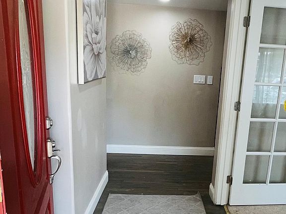 5th image of 3494 Woodside Ln