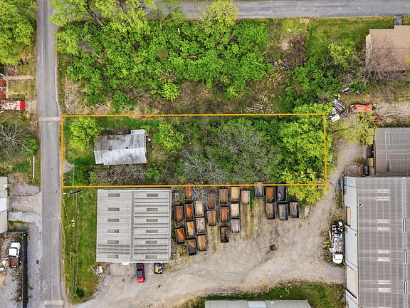 5th image of 2610 Benton Ave