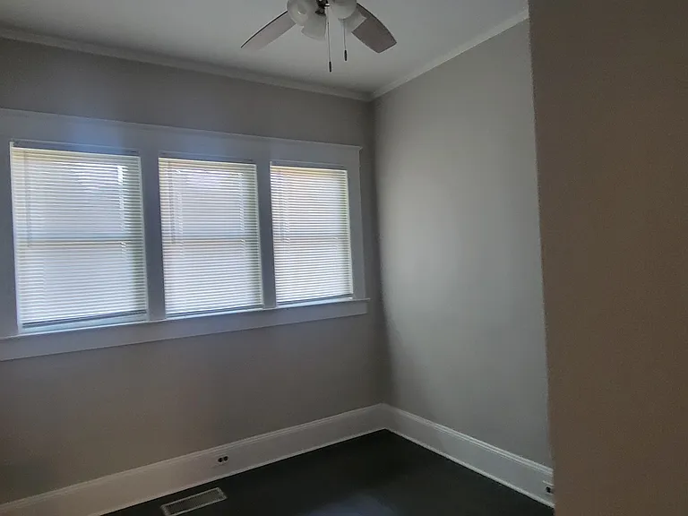 1352 Lucile Ave SW — Photo 8