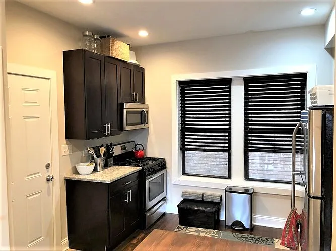 525 W Barry Ave #527-2N — Photo 6