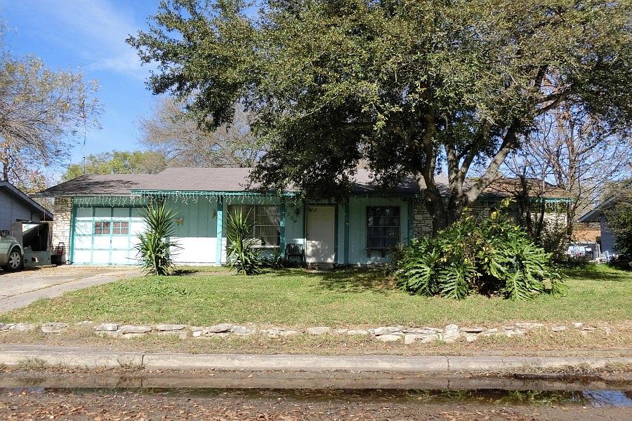 1st image of 5209 Foxcross Dr