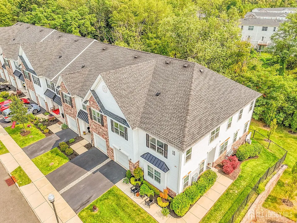 1529 Paxton Ln