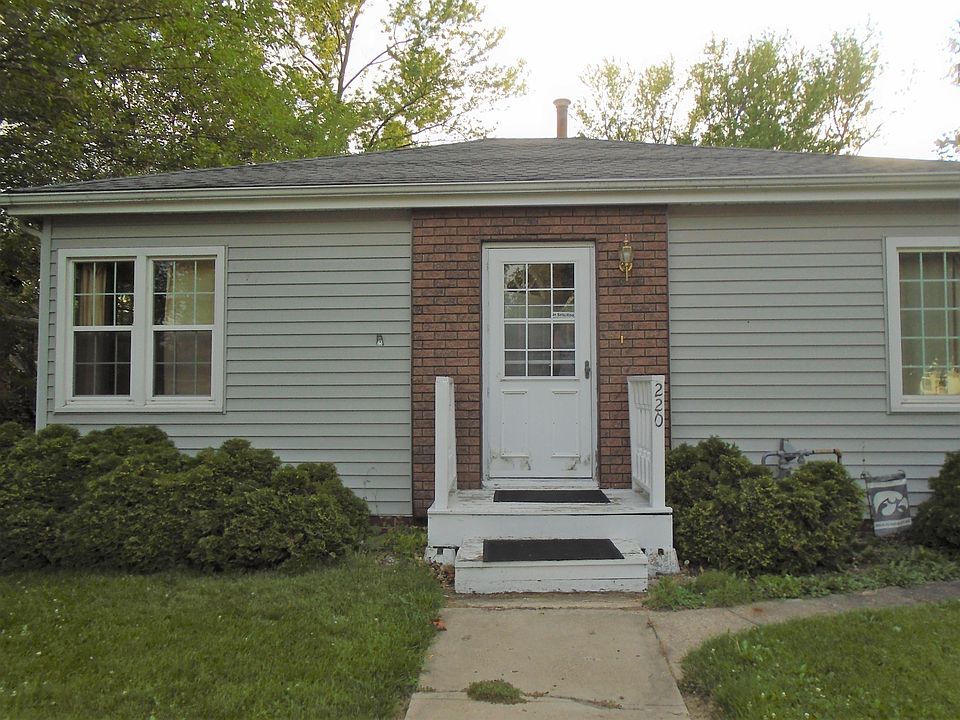 2nd image of 220 S 1st St